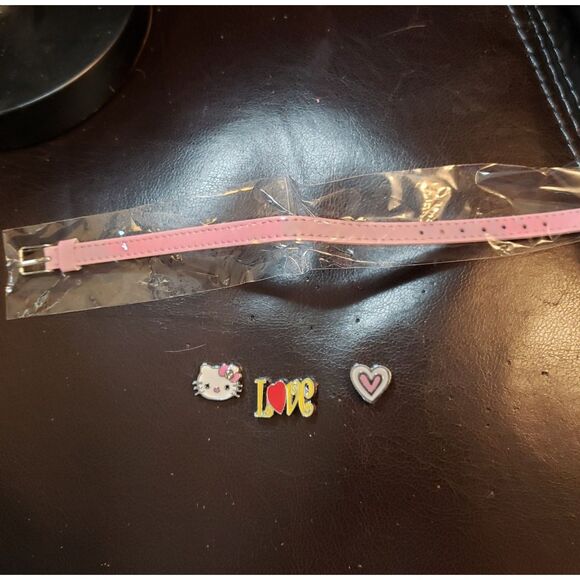 Pink Faux Leather Buckle Bracelet with 3 Slide Charms Hello Kitty & Heart & LOVE - Picture 7 of 8
